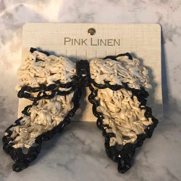 Cream Linen Raffia Costal Bow Cream with Black Edges - Picture 1 of 3